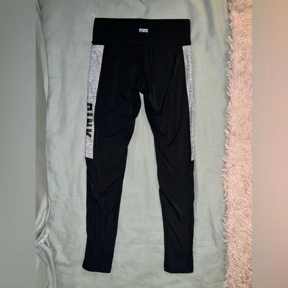 Victoria’s Secret PINK Ultimate Legging - Picture 2 of 3
